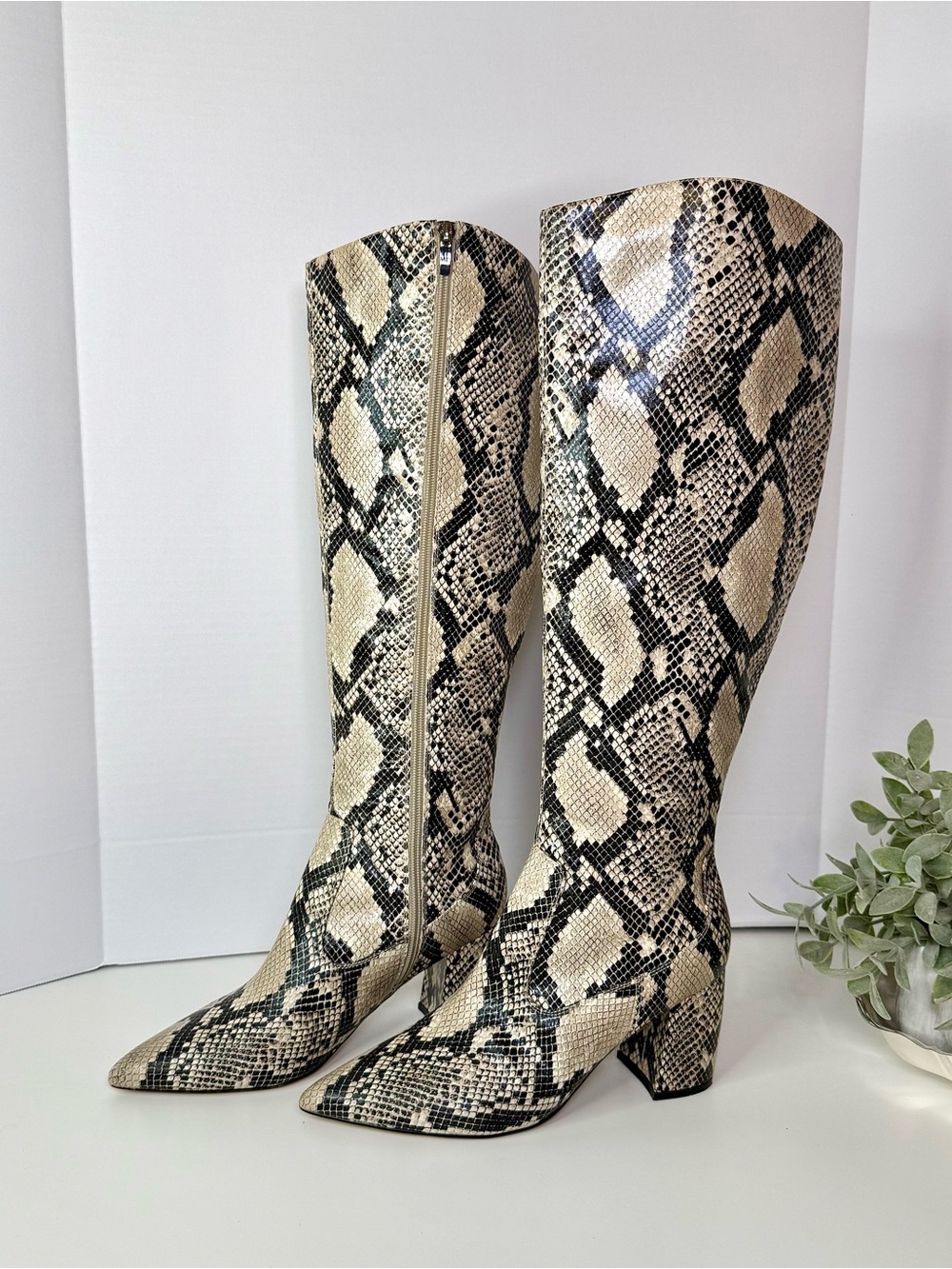 Marc Fisher Women's Retie 2 Knee High Snakeskin Block Heel Dress Boots Size 9.5M